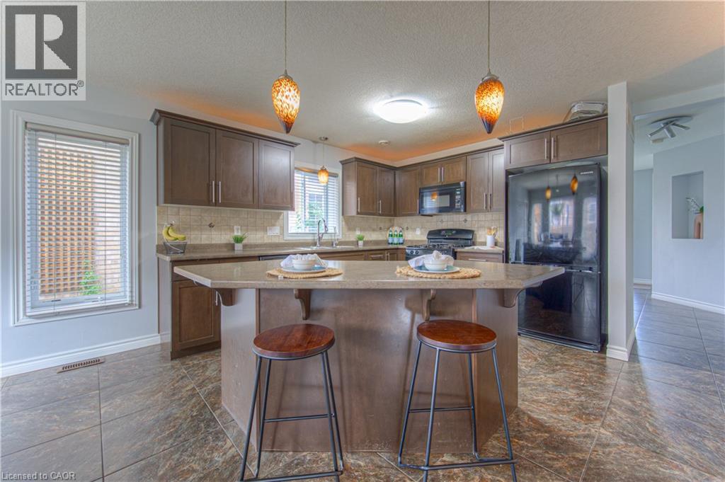 Photo 41 of 139 Pebblecreek Drive, Kitchener ON