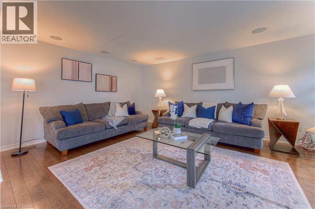Photo 3 of 139 Pebblecreek Drive, Kitchener ON