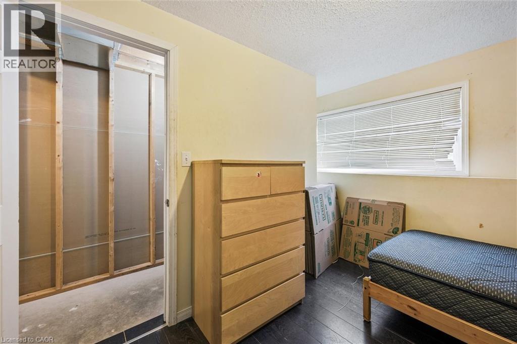 Photo 16 of 23 Howe Drive Unit 8, Kitchener ON