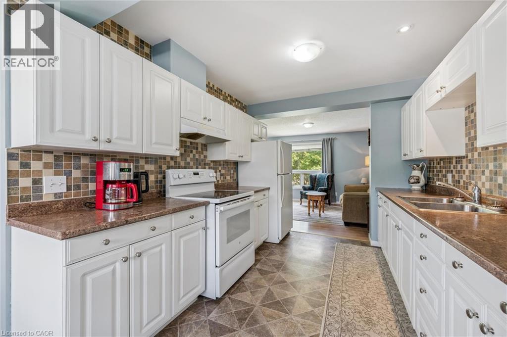Photo 18 of 23 Howe Drive Unit 8, Kitchener ON