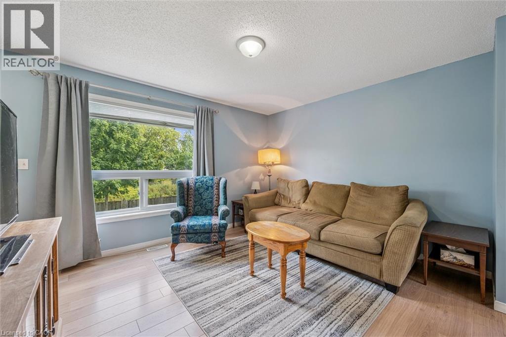 Photo 2 of 23 Howe Drive Unit 8, Kitchener ON