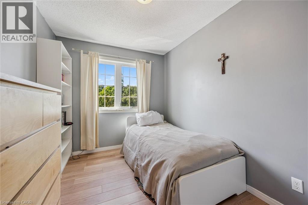 Photo 10 of 23 Howe Drive Unit 8, Kitchener ON