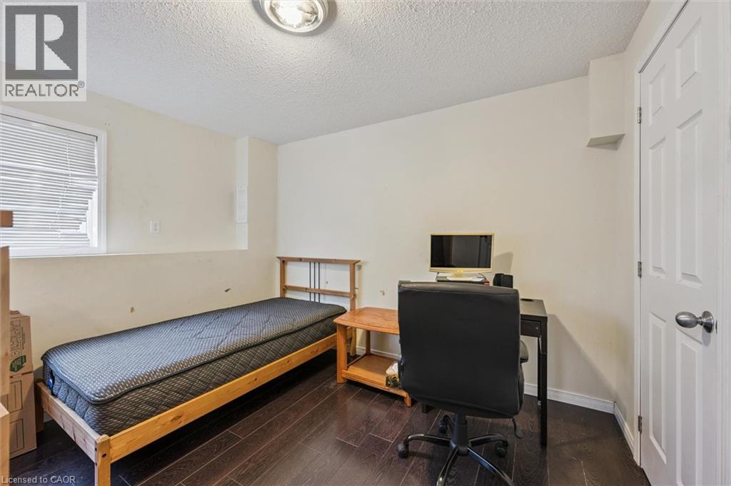 Photo 20 of 23 Howe Drive Unit 8, Kitchener ON