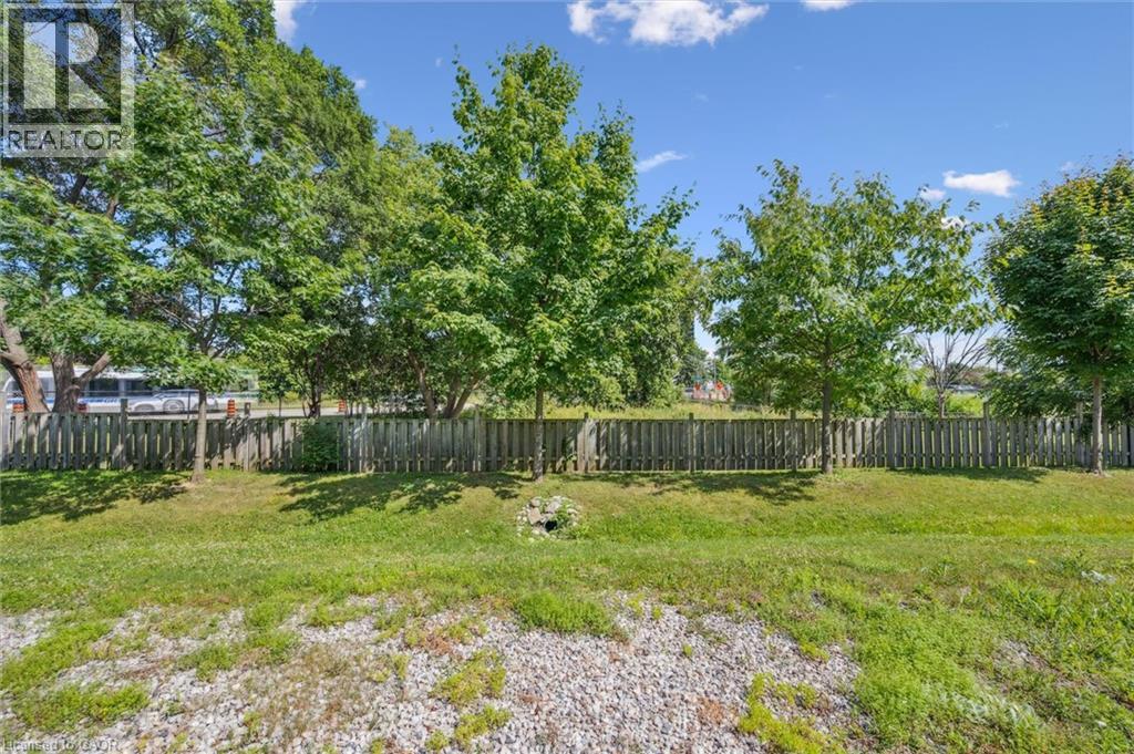 Photo 15 of 23 Howe Drive Unit 8, Kitchener ON