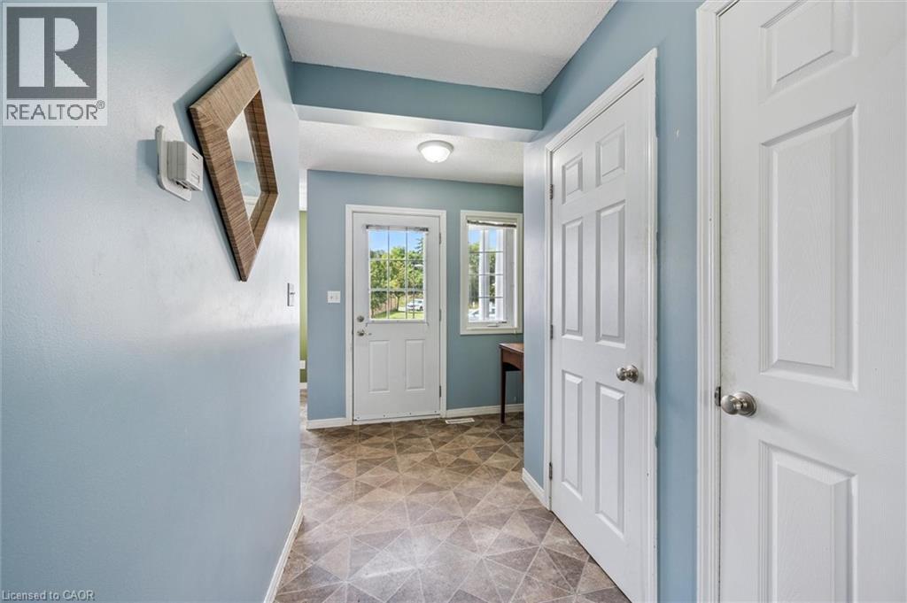 Photo 11 of 23 Howe Drive Unit 8, Kitchener ON