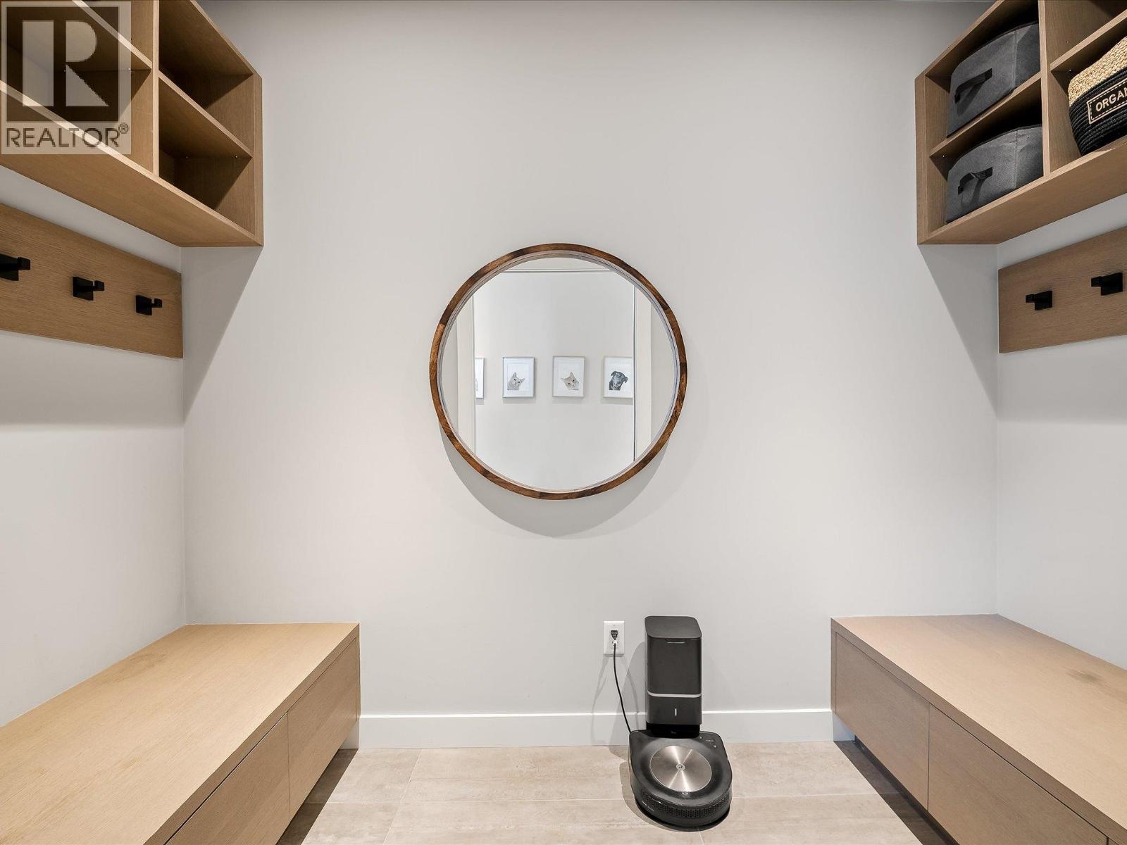 9292 STELLAR'S WAY, Whistler