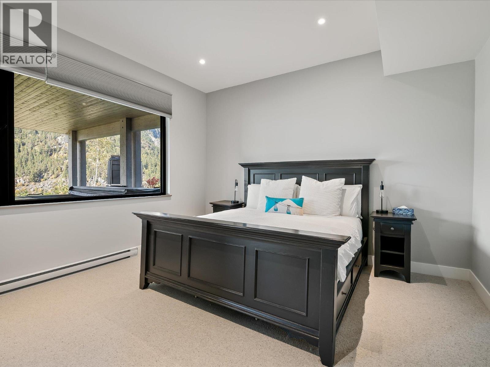 9292 STELLAR'S WAY, Whistler