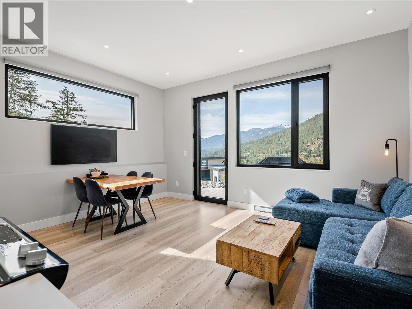 9292 STELLAR'S WAY, Whistler