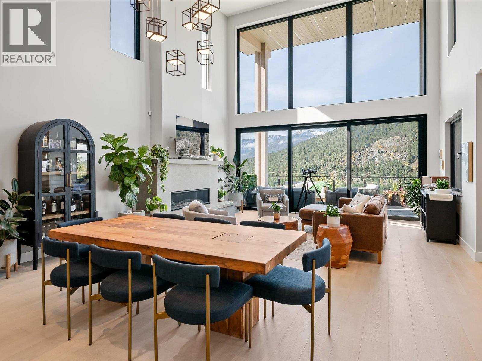 9292 STELLAR'S WAY, Whistler