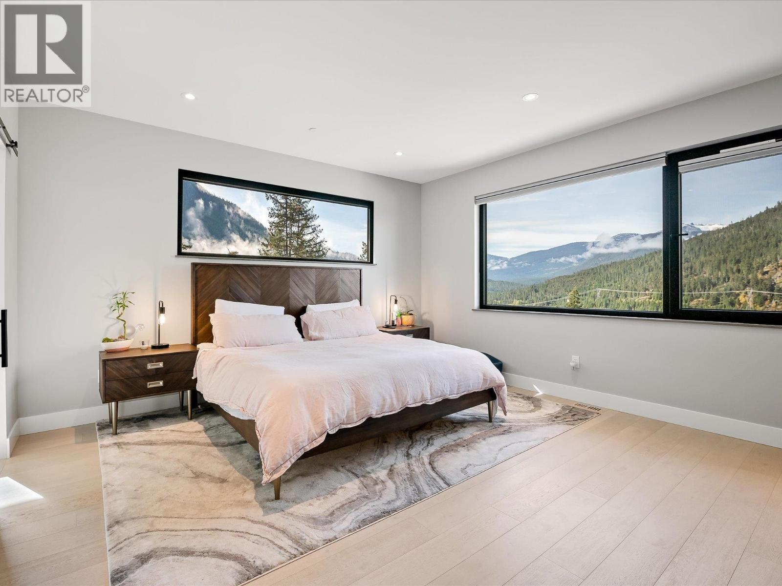 9292 STELLAR'S WAY, Whistler