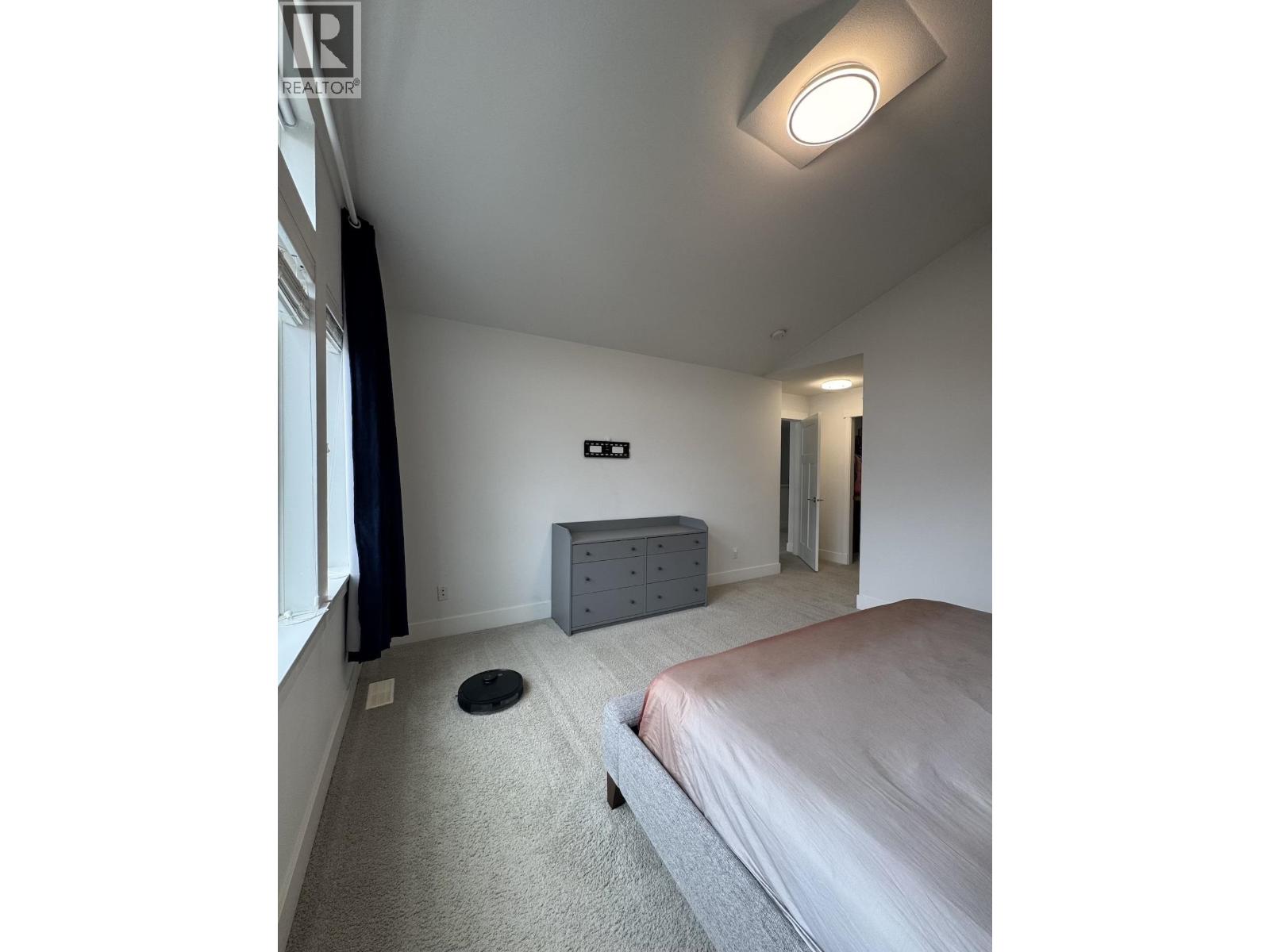 Photo 7 of 11124 239 Street, Maple Ridge BC