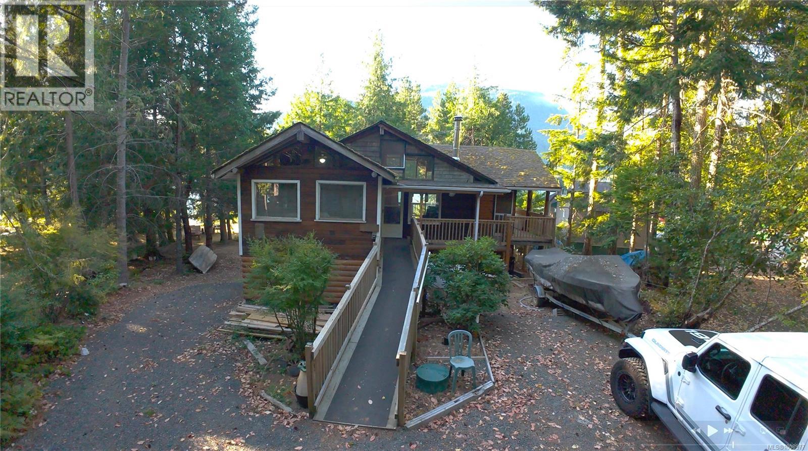 Photo 15 of 3148 Bay Rd, Qualicum Beach BC