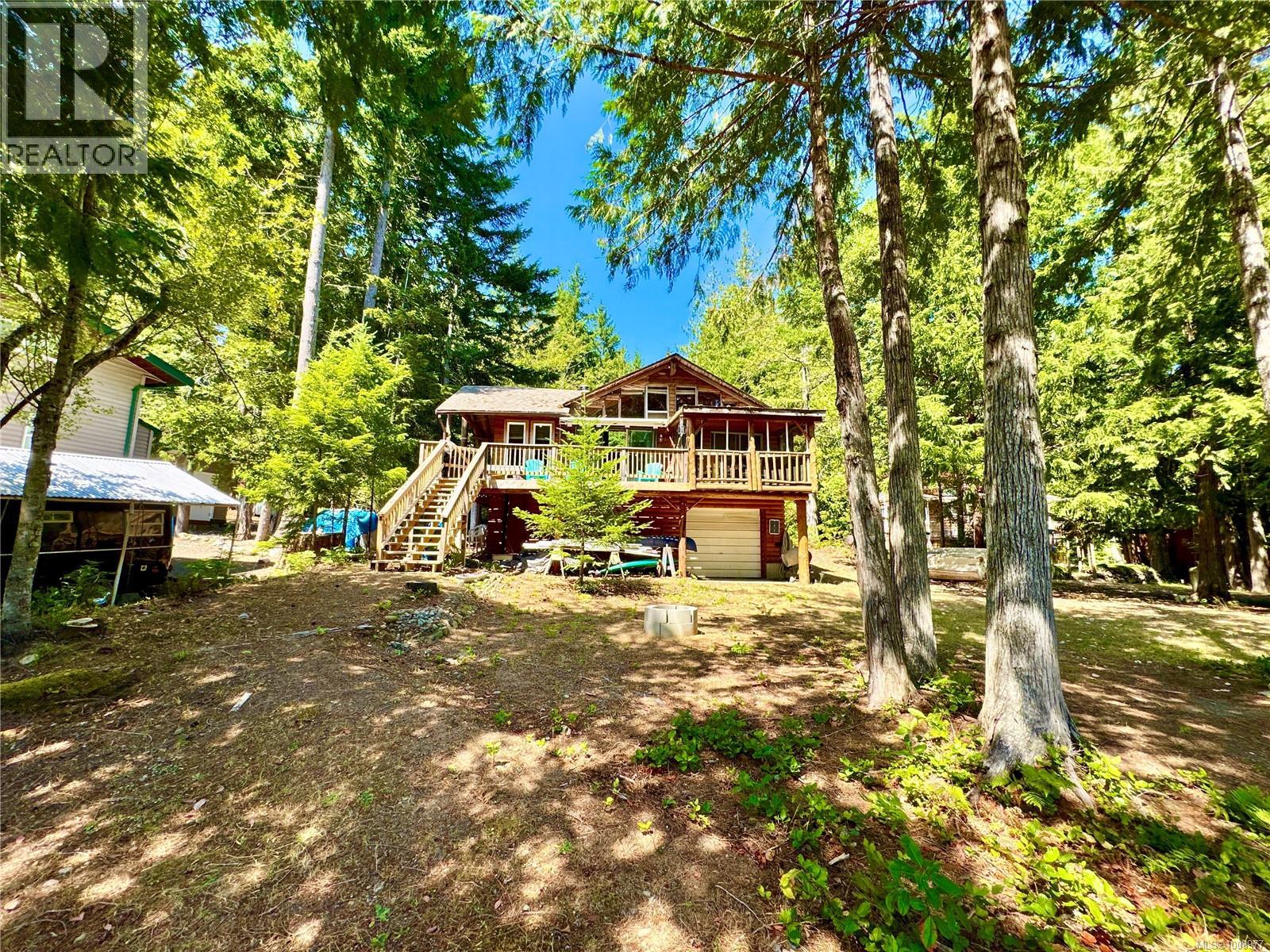Photo 14 of 3148 Bay Rd, Qualicum Beach BC