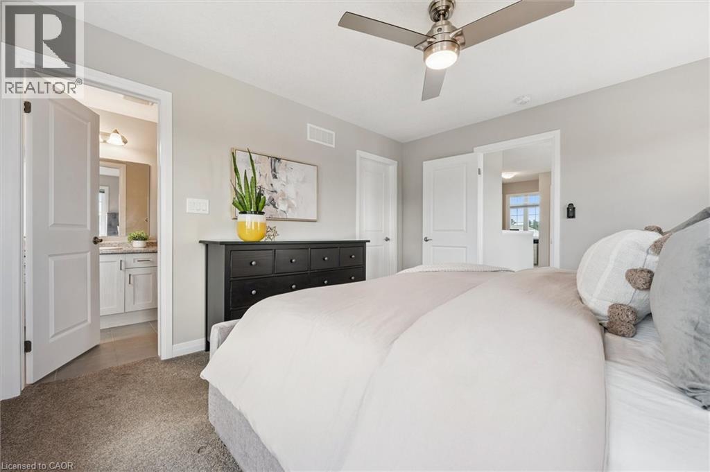 Photo 33 of 3 Ridgemount Street, Kitchener ON