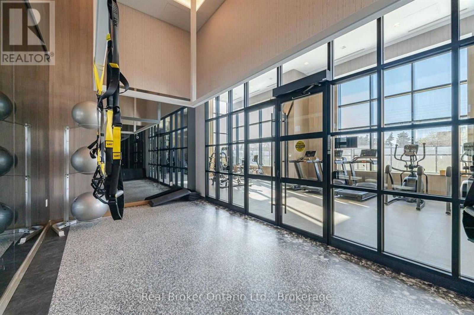 Photo 25 of 718 395 Dundas Street, Oakville ON