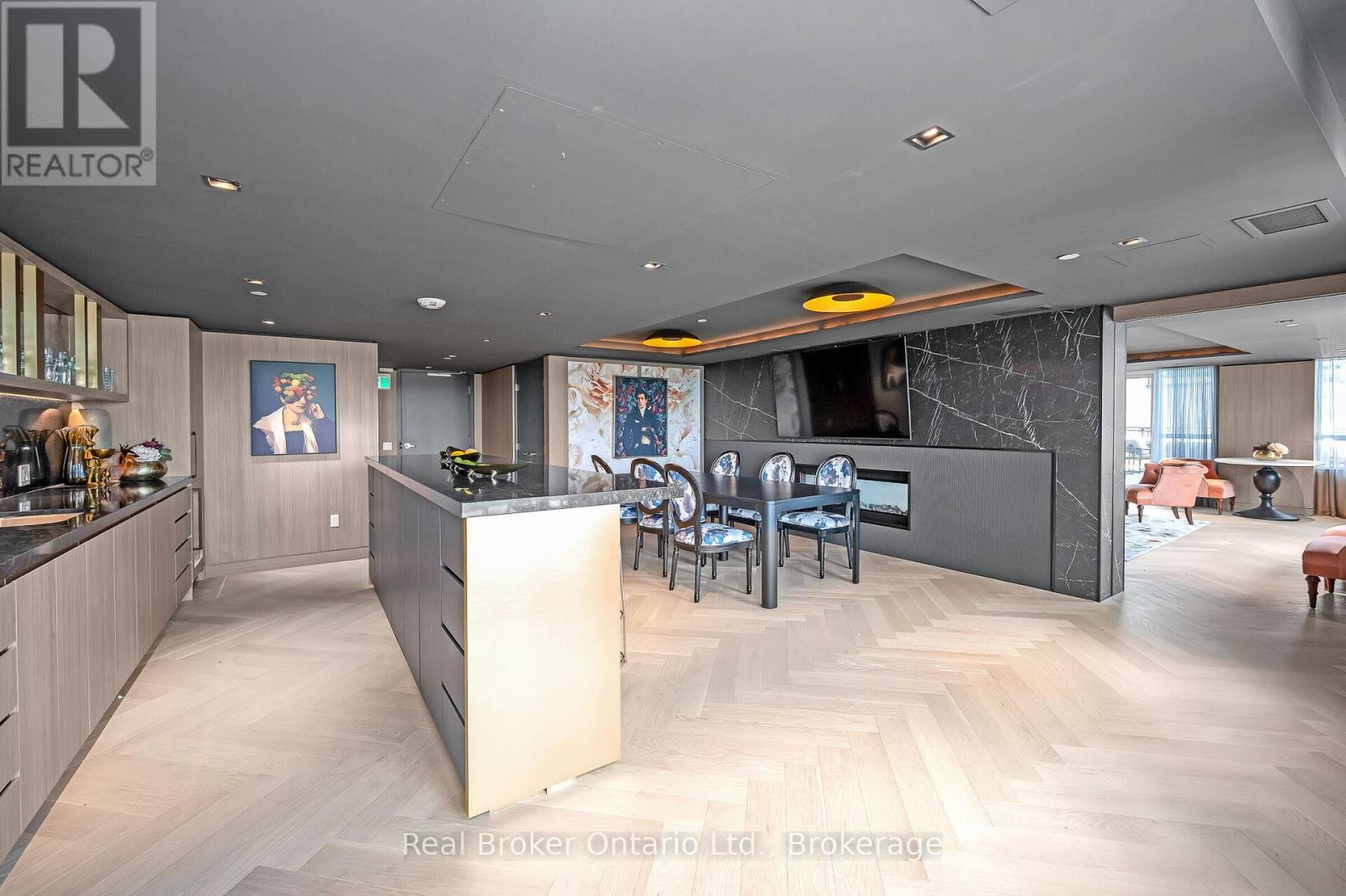 Photo 36 of 718 395 Dundas Street, Oakville ON