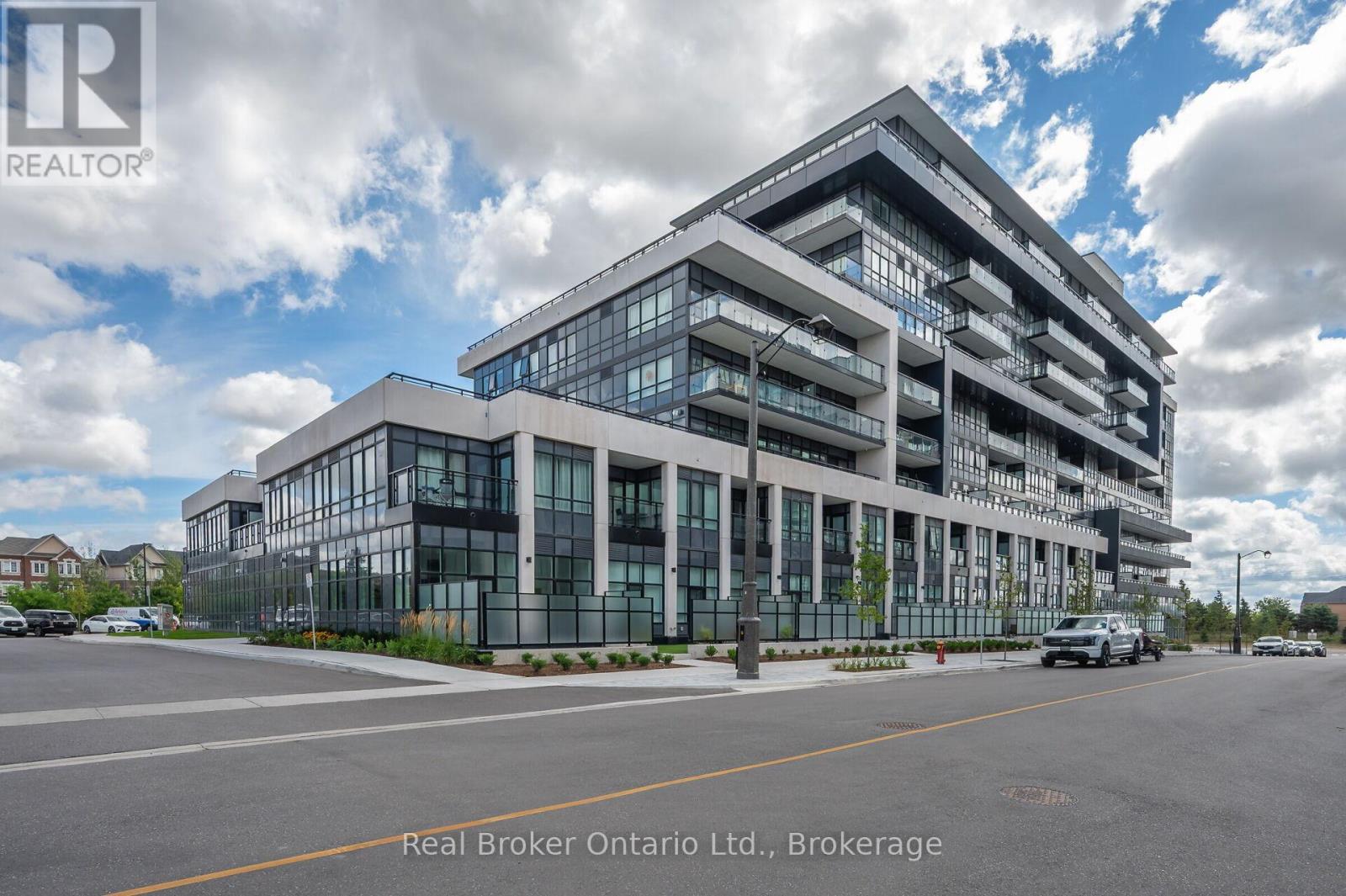 Photo 39 of 718 395 Dundas Street, Oakville ON