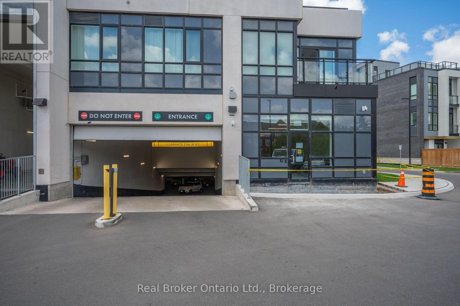 Photo 41 of 718 395 Dundas Street, Oakville ON