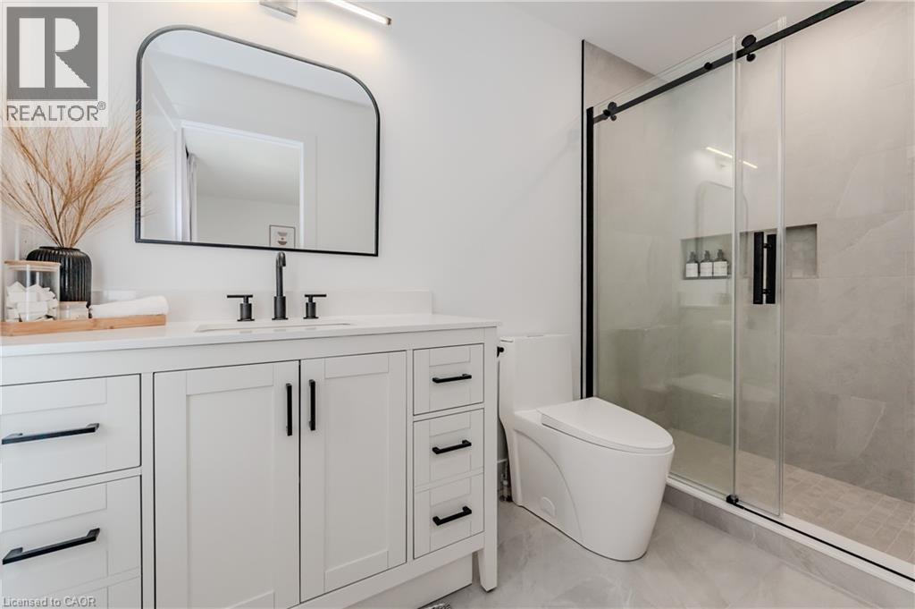 Photo 18 of 195 Riverbank Drive, Cambridge ON