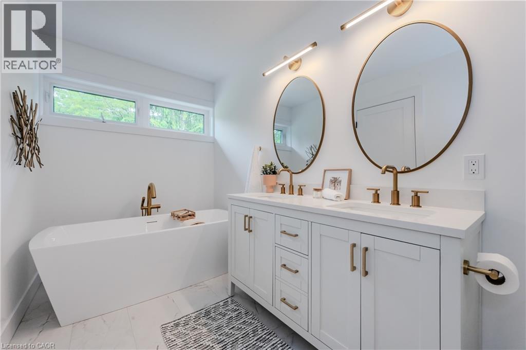Photo 19 of 195 Riverbank Drive, Cambridge ON