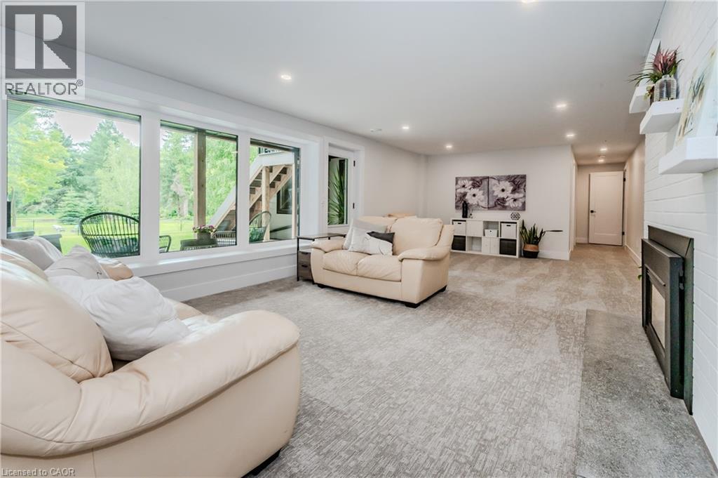 Photo 26 of 195 Riverbank Drive, Cambridge ON