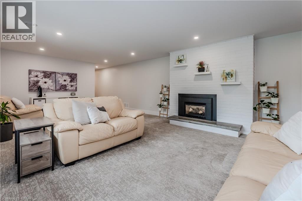 Photo 43 of 195 Riverbank Drive, Cambridge ON