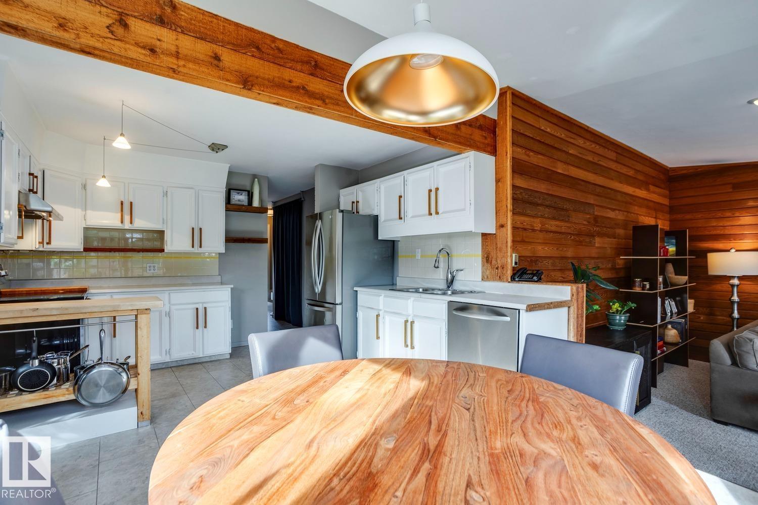 Photo 18 of 4907 114 B St Nw, Edmonton AB