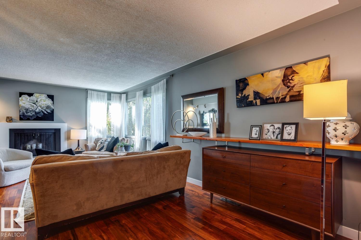Photo 34 of 4907 114 B St Nw, Edmonton AB