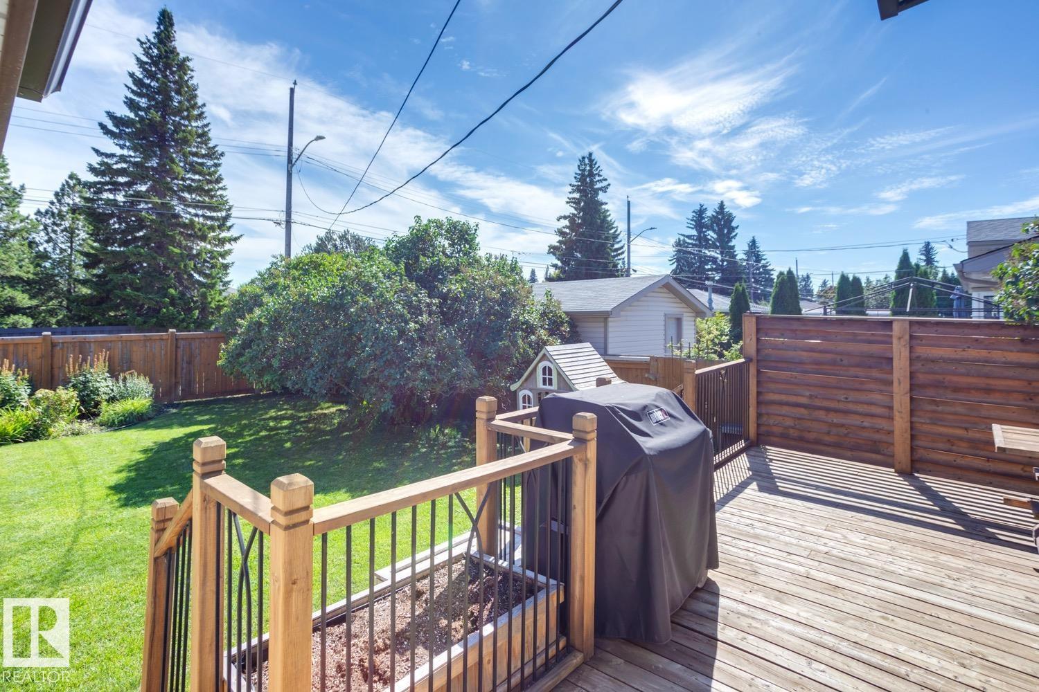 Photo 22 of 4907 114 B St Nw, Edmonton AB