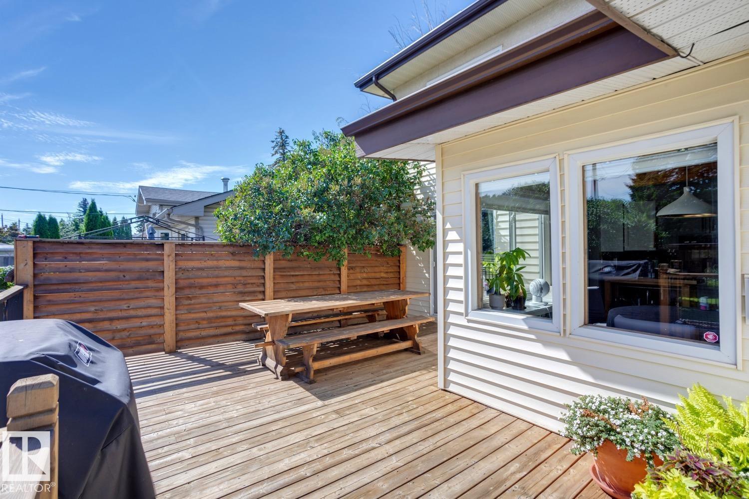 Photo 7 of 4907 114 B St Nw, Edmonton AB
