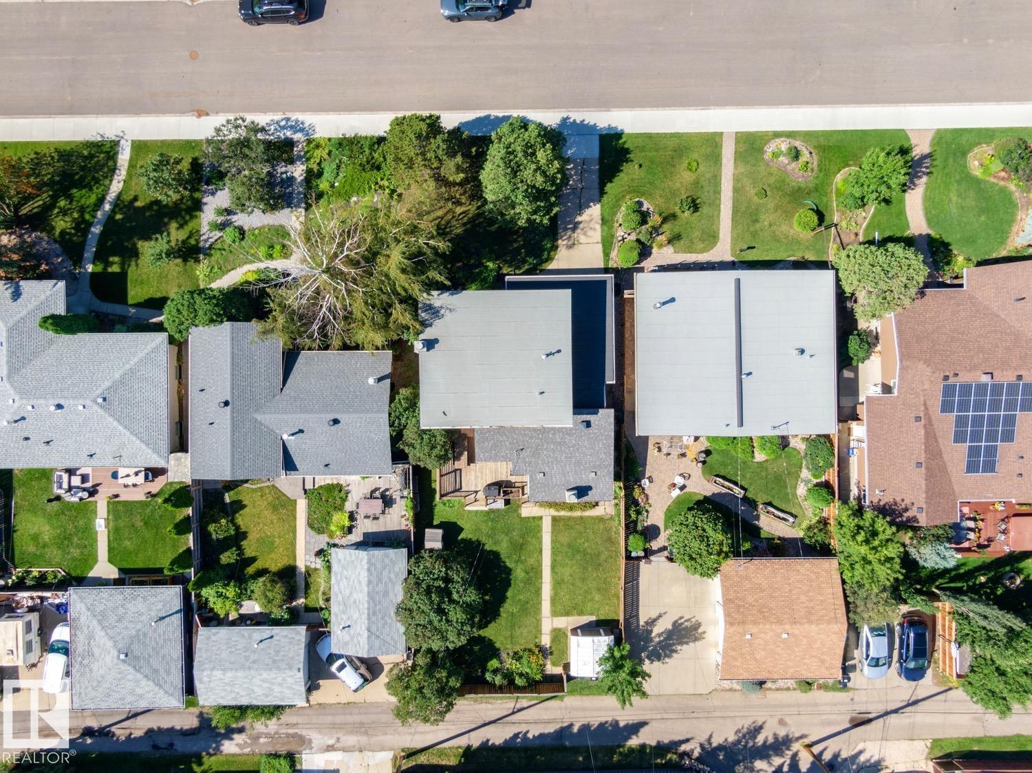Photo 12 of 4907 114 B St Nw, Edmonton AB