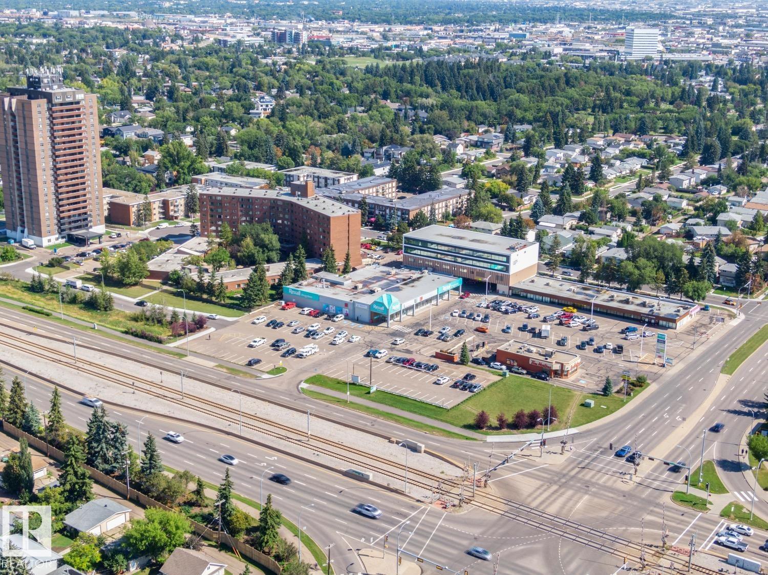 Photo 42 of 4907 114 B St Nw, Edmonton AB