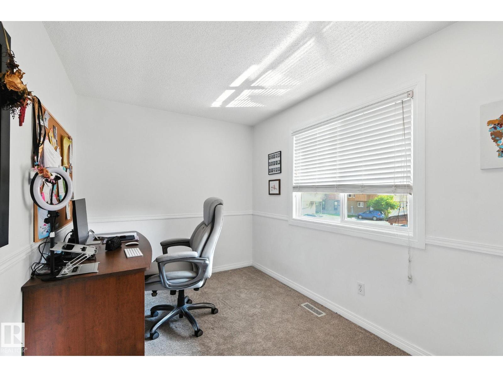 Photo 24 of 32 3812 20 Av Nw, Edmonton AB