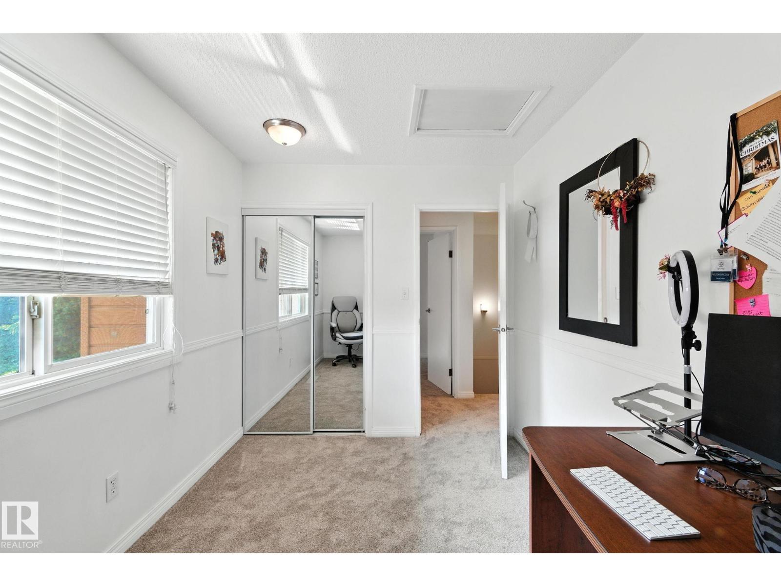 Photo 1 of 32 3812 20 Av Nw, Edmonton AB
