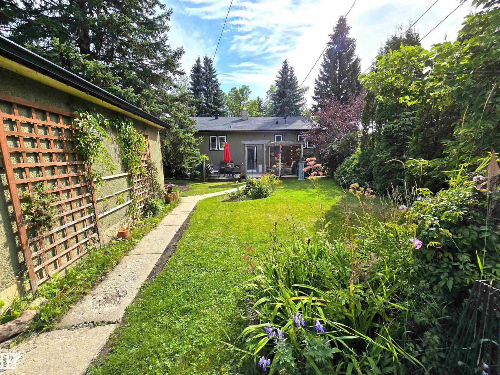 Photo 18 of 13924 107 A Av Nw, Edmonton AB
