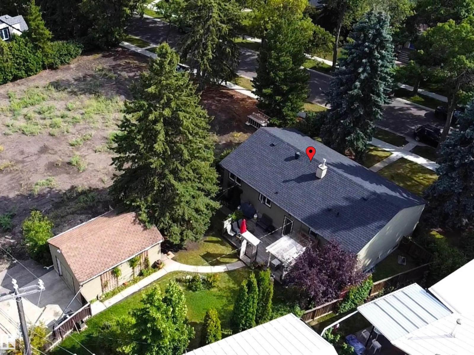 Photo 11 of 13924 107 A Av Nw, Edmonton AB