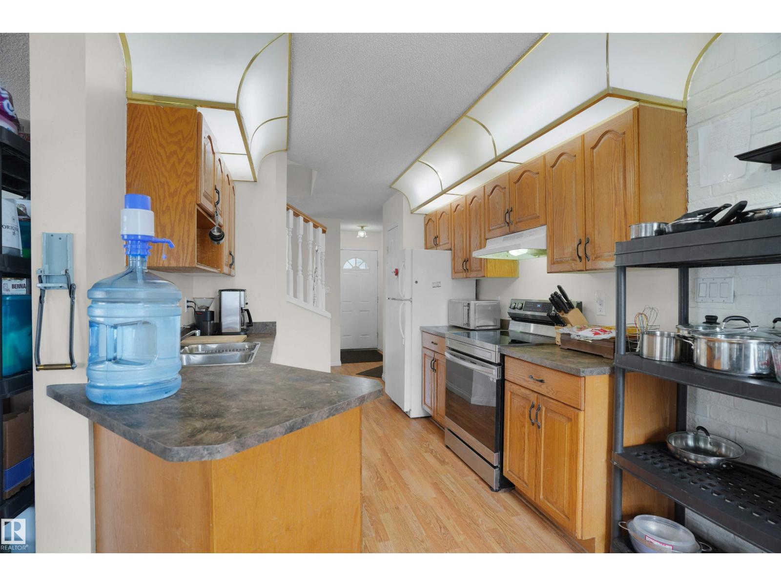 Photo 18 of 5 1033 Youville Dr Nw, Edmonton AB