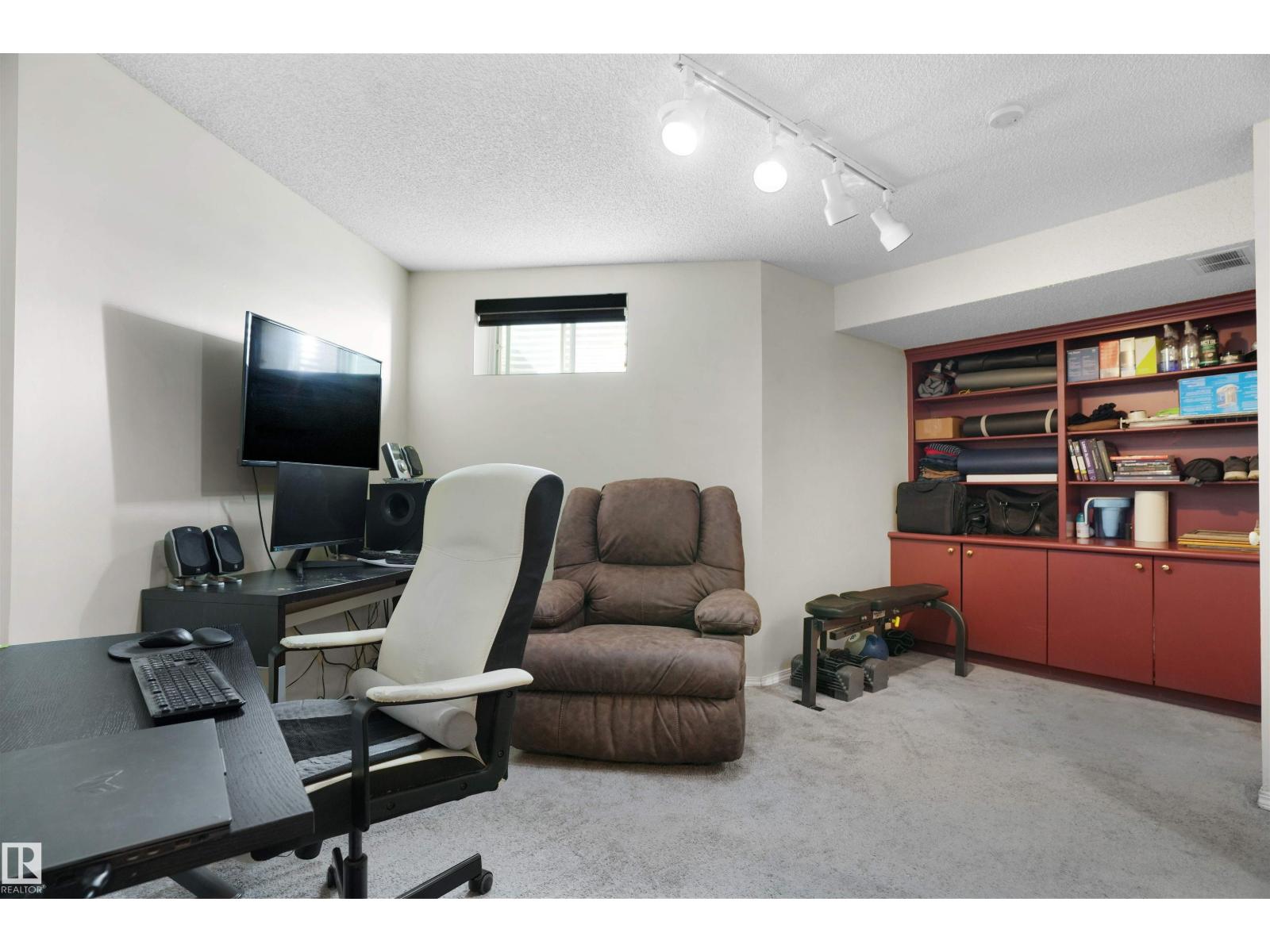 Photo 21 of 5 1033 Youville Dr Nw, Edmonton AB