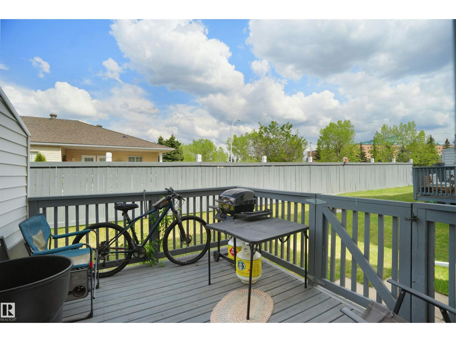 Photo 2 of 5 1033 Youville Dr Nw, Edmonton AB