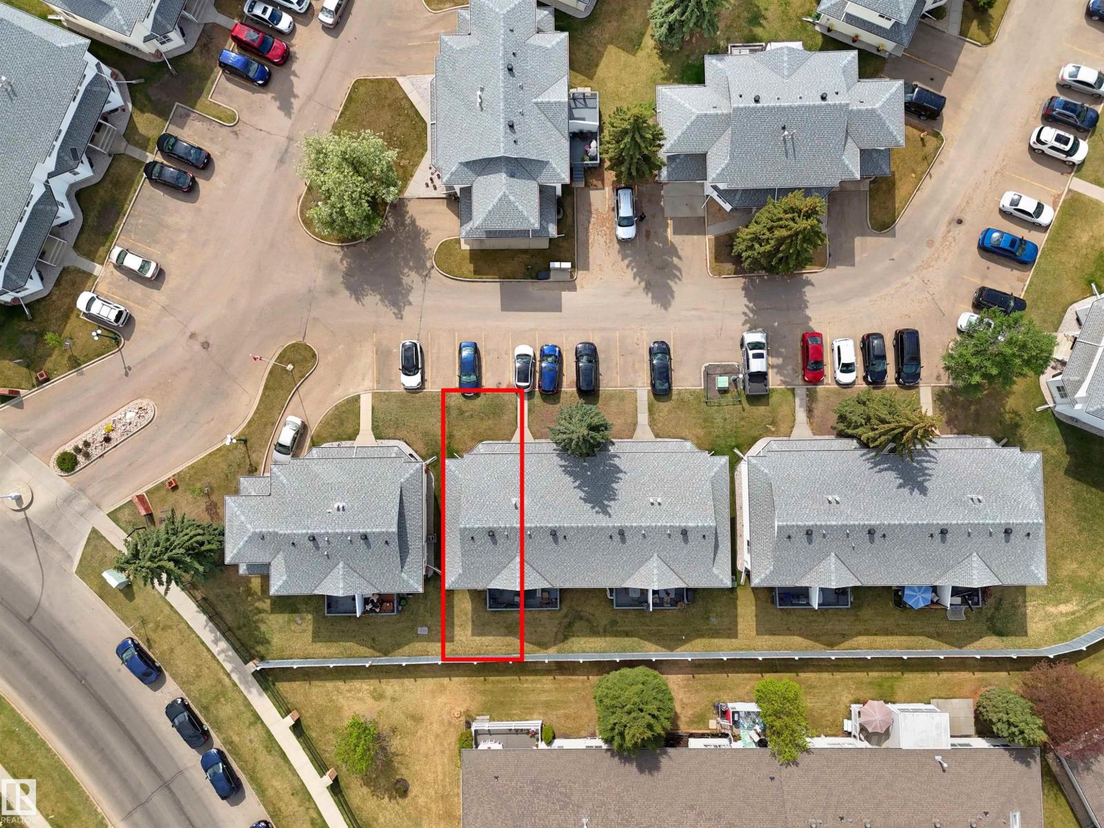 Photo 12 of 5 1033 Youville Dr Nw, Edmonton AB