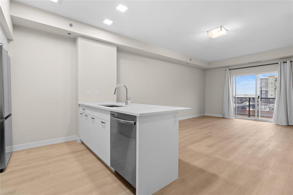 Photo 6 of 112 635 Ballantrae Drive, Winnipeg MB