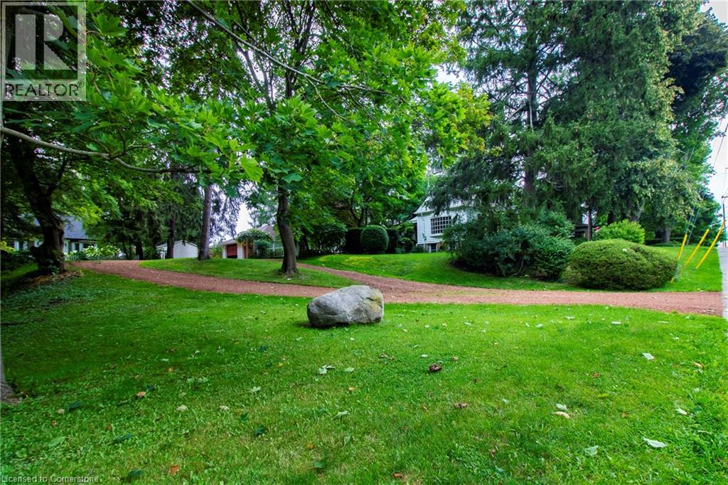 Photo 4 of 312 Nelson Street W, Port Dover ON