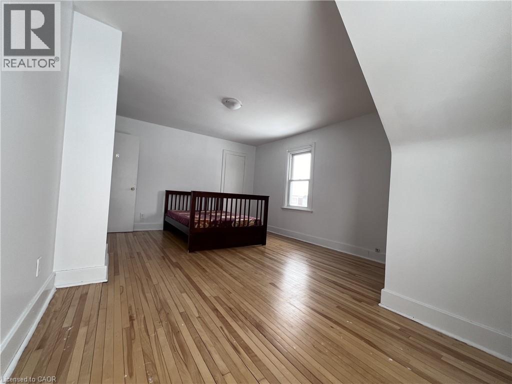 Photo 10 of 280 King George Road, Brantford ON