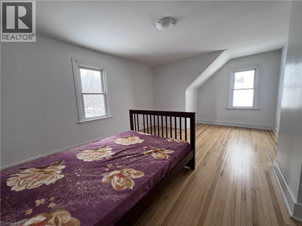 Photo 18 of 280 King George Road, Brantford ON