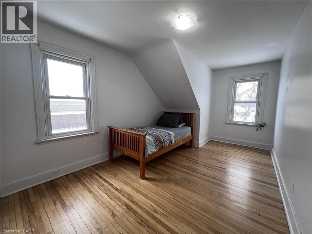 Photo 20 of 280 King George Road, Brantford ON