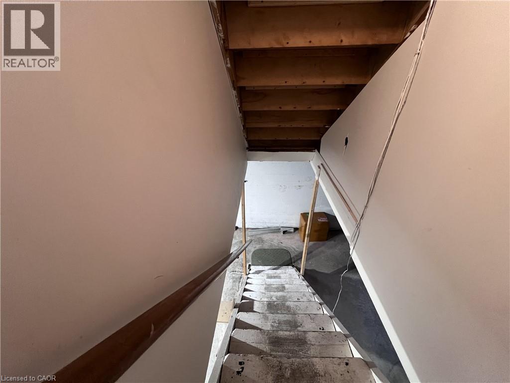 Photo 16 of 280 King George Road, Brantford ON