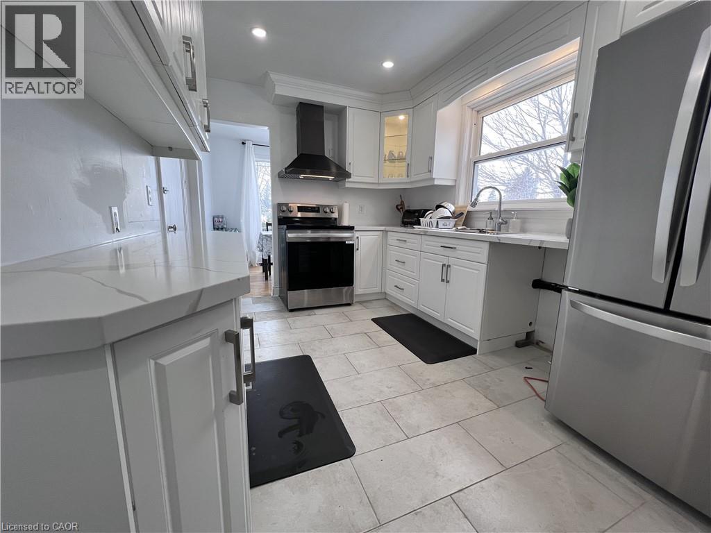 Photo 17 of 280 King George Road, Brantford ON