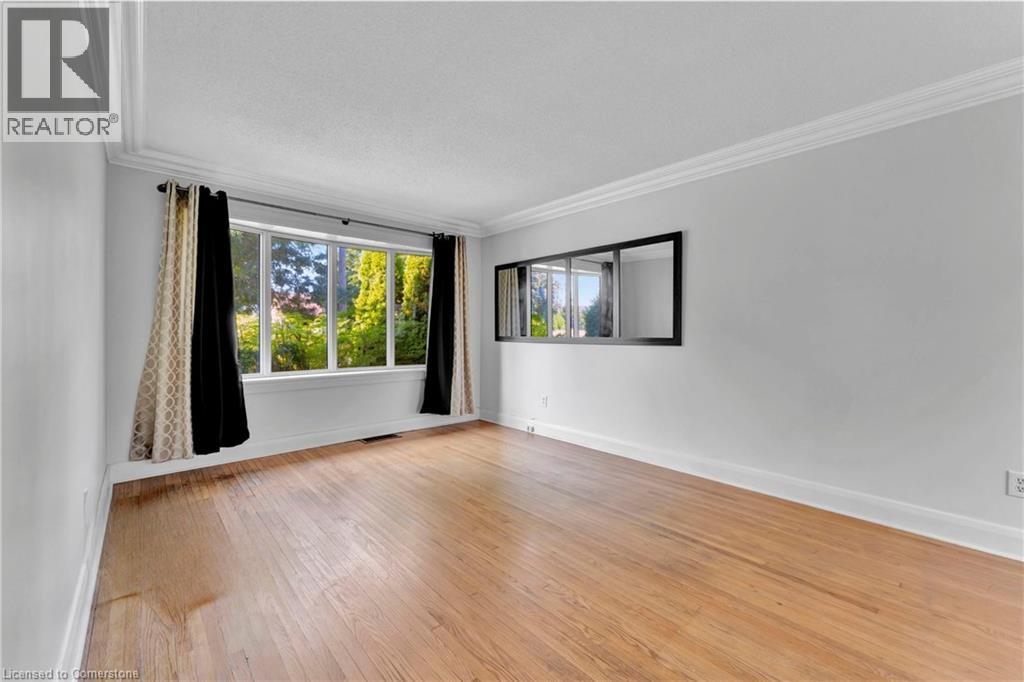 Photo 9 of 154 Brentwood Avenue, Kitchener ON