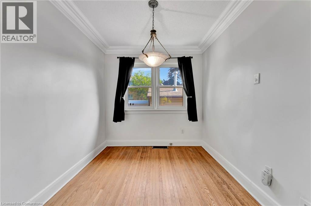 Photo 14 of 154 Brentwood Avenue, Kitchener ON