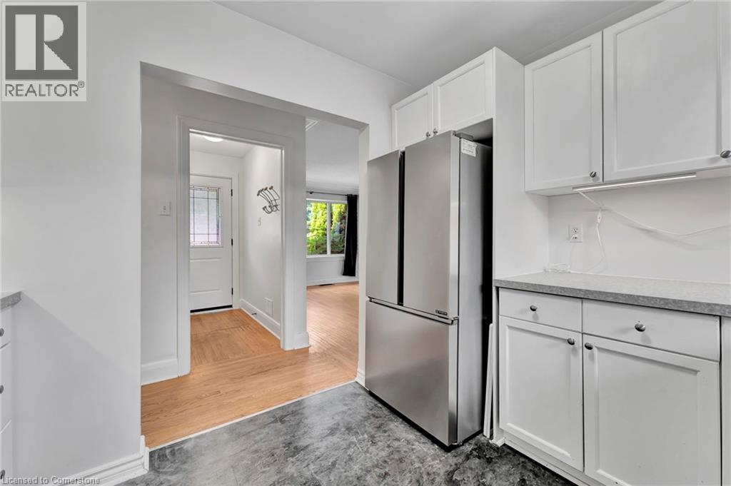 Photo 12 of 154 Brentwood Avenue, Kitchener ON